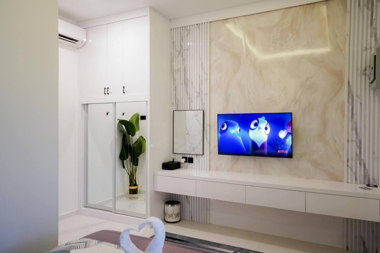 Auranad Tinyhouse Bandar Tanah Merah Wifi Netflix المظهر الخارجي الصورة