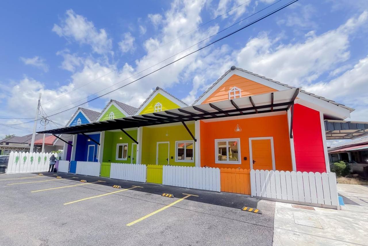 Auranad Tinyhouse Bandar Tanah Merah Wifi Netflix المظهر الخارجي الصورة