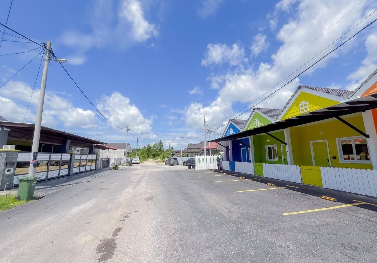 Auranad Tinyhouse Bandar Tanah Merah Wifi Netflix المظهر الخارجي الصورة
