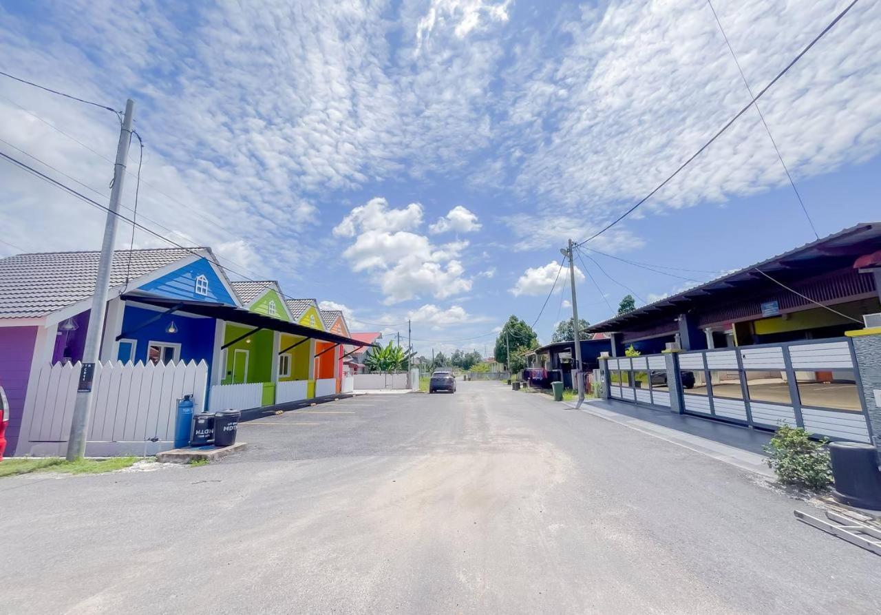 Auranad Tinyhouse Bandar Tanah Merah Wifi Netflix المظهر الخارجي الصورة
